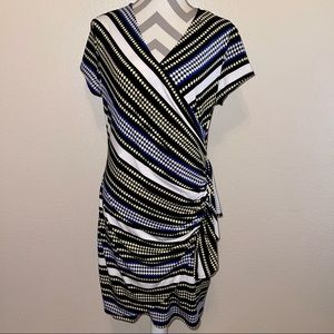 New York & Company Black White Yellow Blue Diamond Pattern Stretchy Jersey Dress
